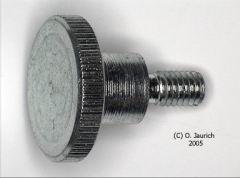 Raendelschraube aus 5 Bildern mit CombineZ5 kombiniert